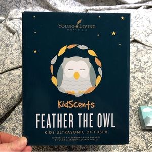 Young Living owl oil diffuser new!